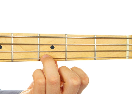 cach-danh-bass-guitar