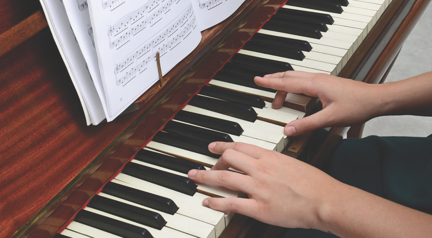 Học Đàn Piano Cho Người Mới Bắt Đầu: Hướng Dẫn Chi Tiết & Từng Bước