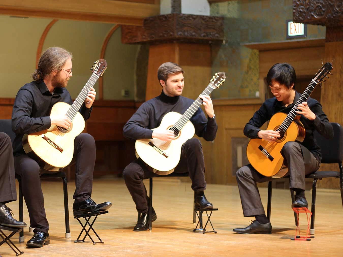 Những Bài Guitar Cổ Điển Hay Nhất: Tuyệt Tác Âm Nhạc Vượt Thời Gian