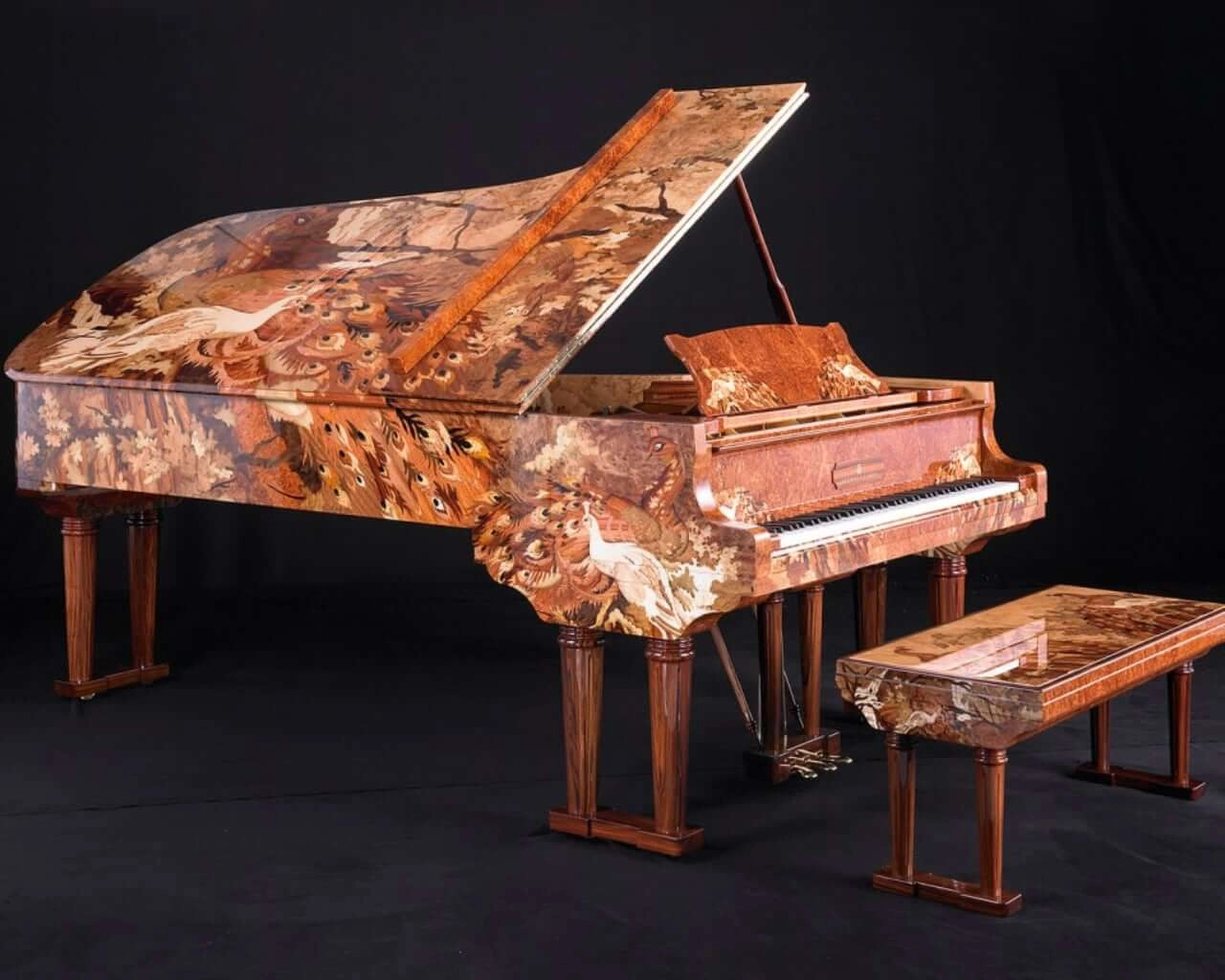 Khám phá top 7 cây đàn piano đắt nhất thế giới, tuyệt tác nghệ thuật kết hợp âm thanh hoàn hảo và lịch sử độc đáo. Tìm hiểu giá trị vượt thời gian