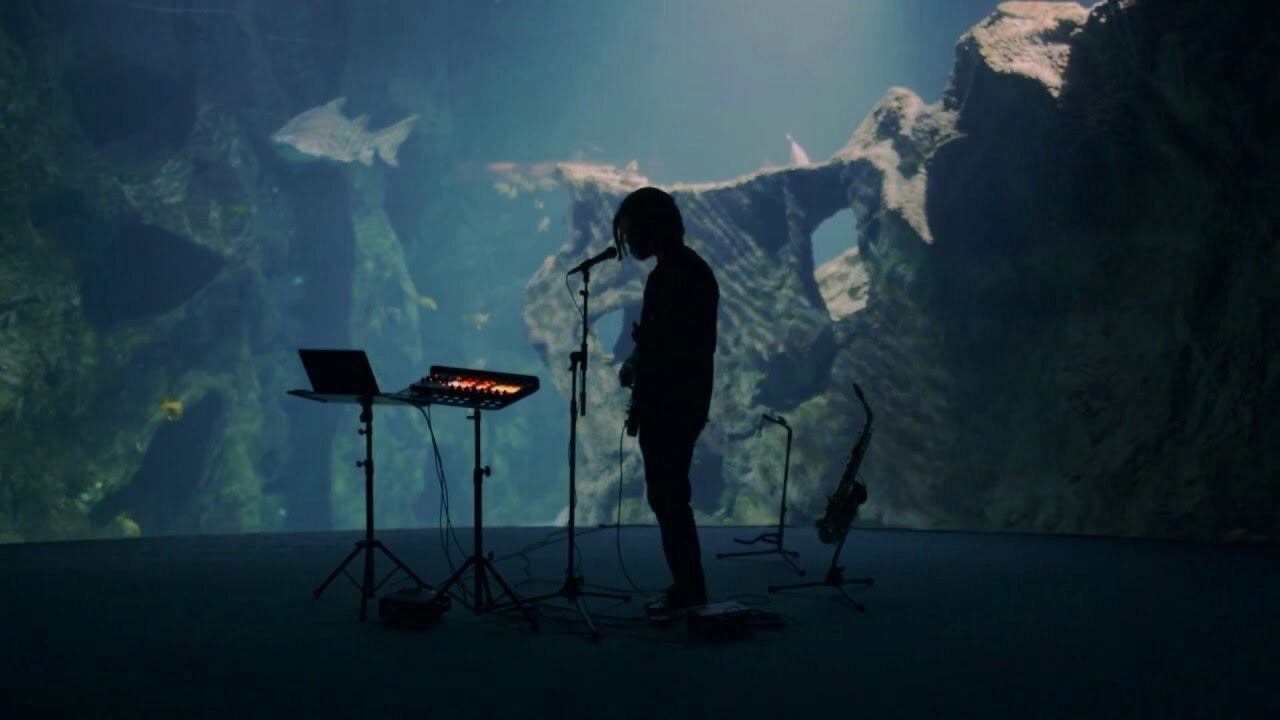 Die With A Smile​​ - FKJ | Lời bài hát, hợp âm, MV