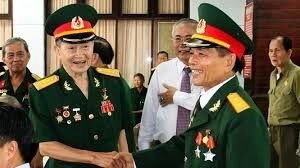 Đồng Đội​​ - Trọng Tấn,Đăng Dương,Việt Hoàn | Lời bài hát, hợp âm, MV