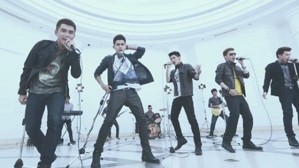 Nơi anh không thuộc về​​ - 365daband | Lời bài hát, hợp âm, MV