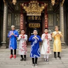 Tết Sum Vầy​​ - Hoàng Tôn | Lời bài hát, hợp âm, MV