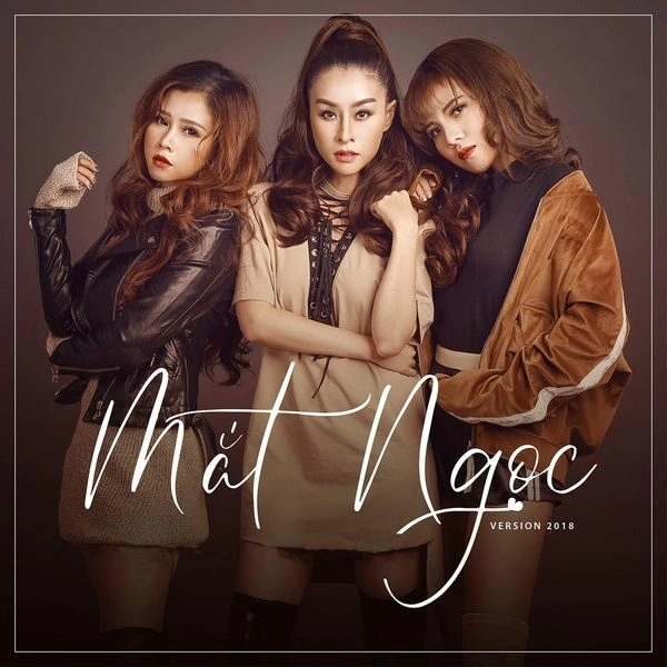 Từ một ngã tư đường phố​​ - Mắt Ngọc | Lời bài hát, hợp âm, MV